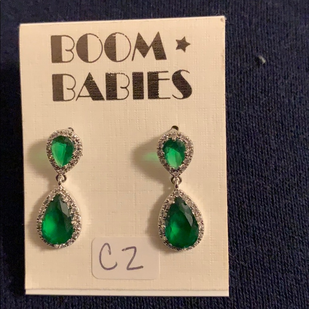 NEVER WORN emerald post earrings!